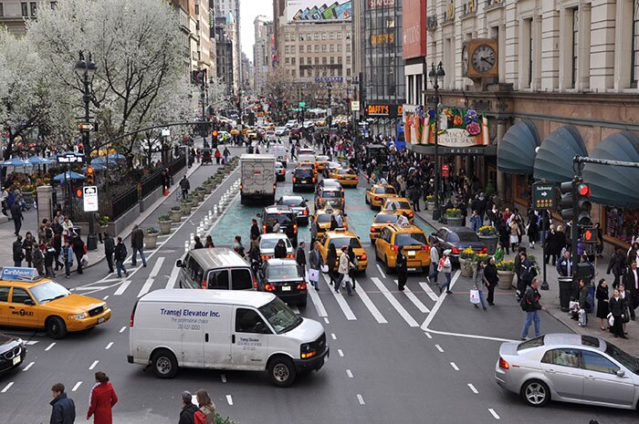 Broadway before Pavement to Plazas retrofit.NYC DOT